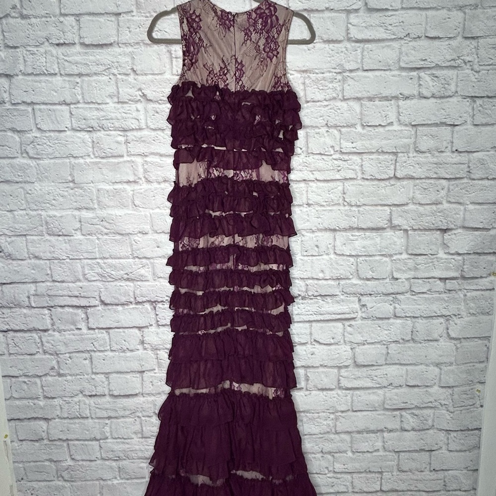 NWT L’ATISTE By Amy Purple Lace and Ruffle Mermaid Gown - Picture 5 of 15